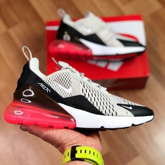 Nike Shoes - Nike Air Max 270 (943345-002)